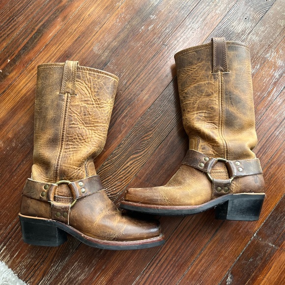 Frye brown leather harness boots distressed size 6.5 - Picture 6 of 16